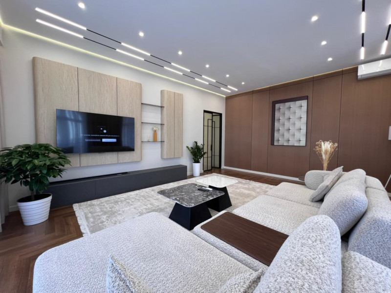 Продается абсолютно новая 4 комнатная квартира в ЖК Кембридж (Магистраль / Малдыбаева)