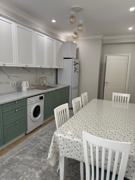 Продается 3 комнатная  квартира ТЦ Ала-Арча