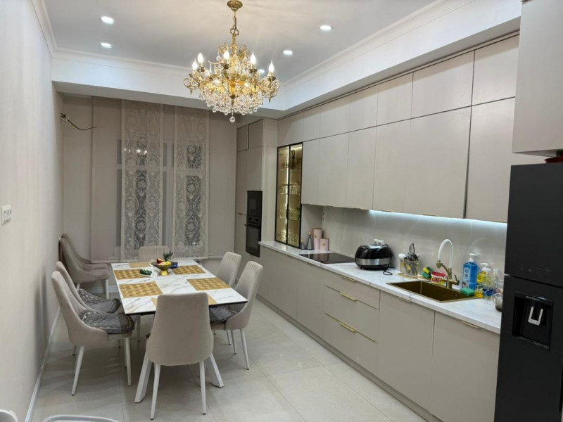 Продается 3 комнатная квартира