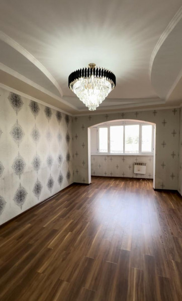Продается: 2 комнатная квартира  Общая площадь – 67 кв.м Район: Улан 2