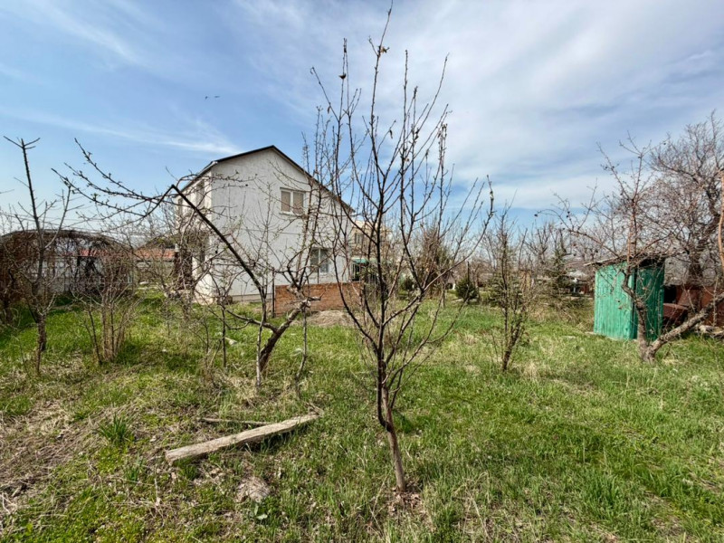Продаётся дачный дом в селе Таш-Добо, СПК «Гидрогеолог», напротив села Байтик.